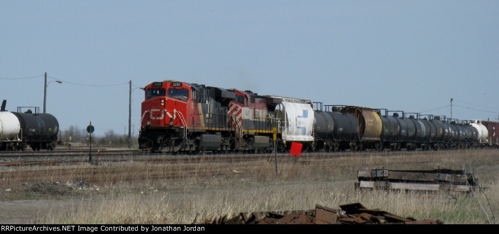 CN 2282